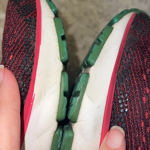 Brooks Ghost 11 women size 8 D 8 wide pink black white green - Picture 11 of 12